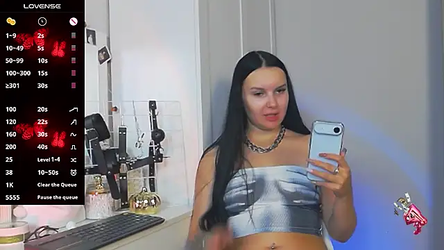 Miss Vic online show from October 27, 2025, 3:38 pm