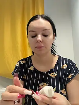 Miss Vic online show from December 21, 2025, 10:00 am