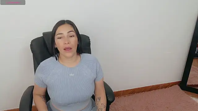 luna lgomez  online show from July 16, 2026, 10:10 am