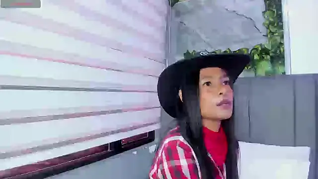 Fernanda liie  online show from October 14, 2025, 12:50 pm