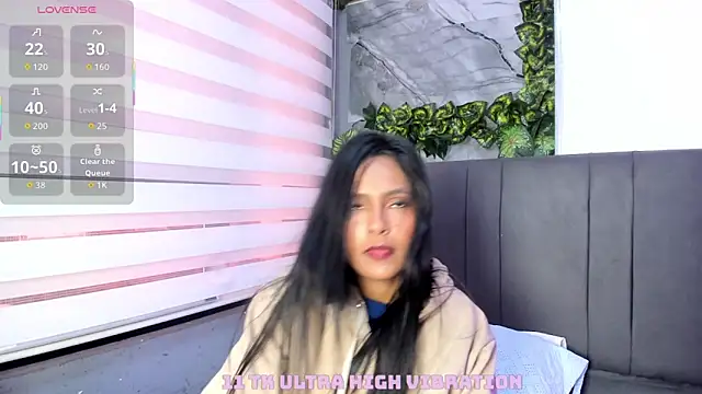 Fernanda liie  online show from November 11, 2025, 12:38 pm