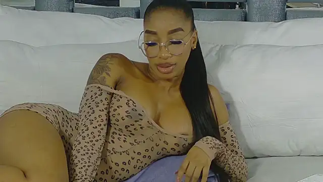 Angelesmith1 online show from December 21, 2025, 2:08 am