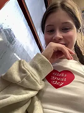 melicious  online show from March 3, 2025, 3:09 pm