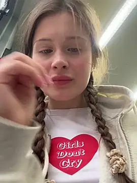 melicious  online show from March 4, 2025, 11:08 am