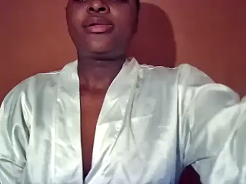 sexyhips2001 online show from September 14, 2025, 11:37 pm