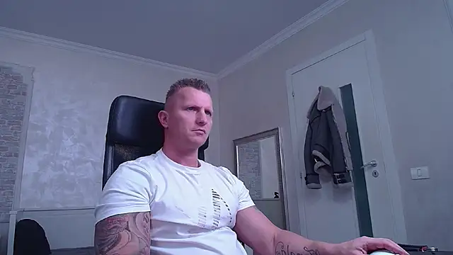 RomeoMalcolm online show from March 21, 2025, 8:17 am