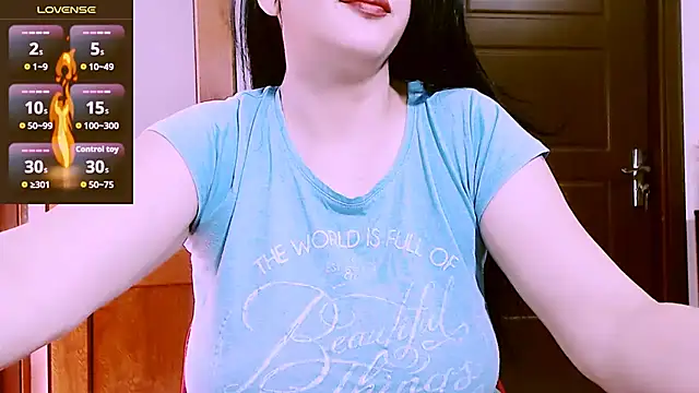 Snapshot of Alina_eve chatting on July 4, 2026, 10:43 am Alina eve online show from July 4, 2026, 10:43 am