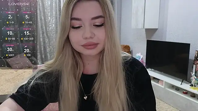 maaaay20 online show from March 8, 2025, 1:50 am