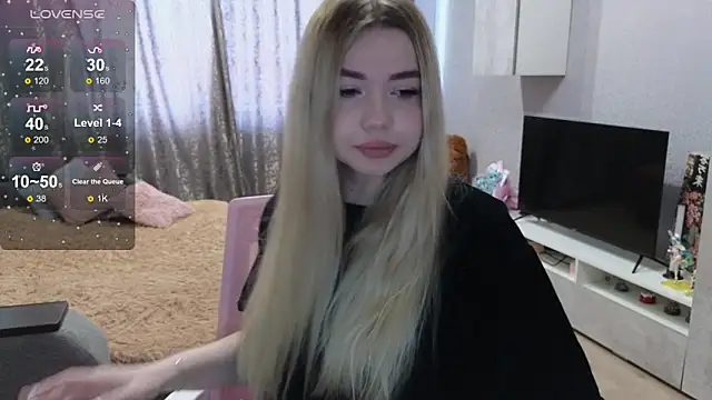 maaaay20 online show from March 9, 2025, 7:12 am