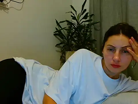 Snapshot of Irina9793 chatting on June 16, 2026, 6:21 pm Irina9793 online show from June 16, 2026, 6:21 pm