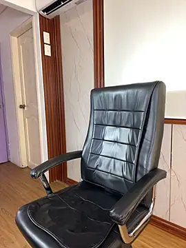 PinkyMoon online show from October 4, 2025, 5:16 am