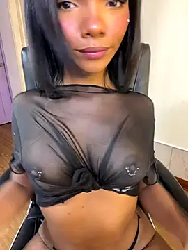 PinkyMoon online show from October 16, 2025, 4:46 am