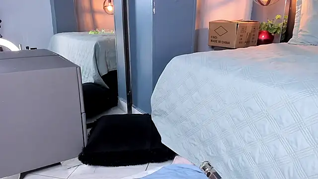 Melissa 23  online show from November 30, 2025, 11:36 am