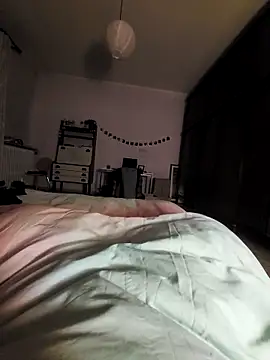 Cazzettostorto99 online show from October 22, 2025, 9:47 pm