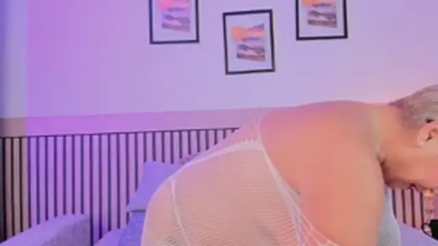 Snapshot of Lucy_Milf_68 chatting on November 21, 2025, 10:47 am Lucy Milf 68 online show from November 21, 2025, 10:47 am