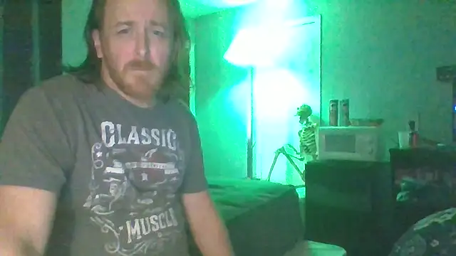 Snapshot of SpnzTnT chatting on September 14, 2025, 8:08 pm SpnzTnT online show from September 14, 2025, 8:08 pm