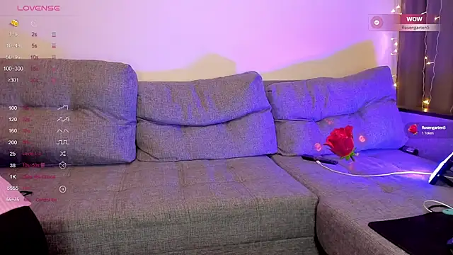 dinky  emily online show from March 13, 2025, 2:33 pm