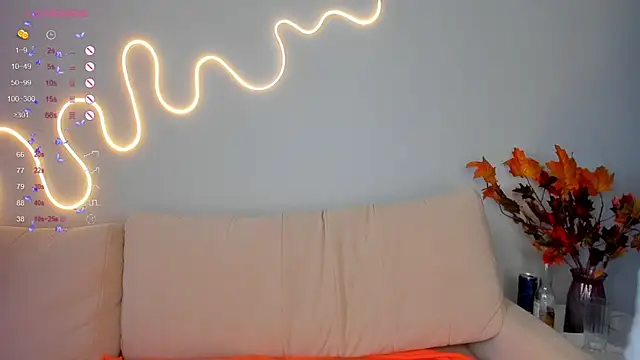 dinky  emily online show from September 15, 2025, 10:59 am