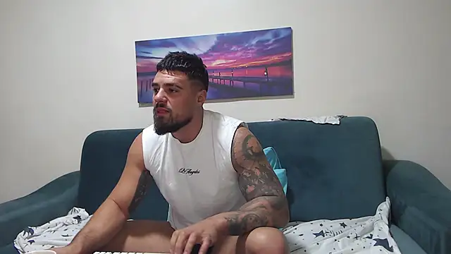 Snapshot of Tiberius_hunk chatting on October 6, 2025, 5:05 am Tiberius hunk online show from October 6, 2025, 5:05 am