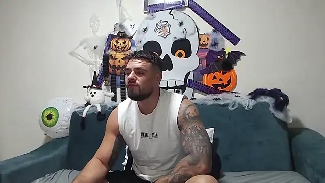 Snapshot of Tiberius_hunk chatting on October 26, 2025, 5:13 am Tiberius hunk online show from October 26, 2025, 5:13 am