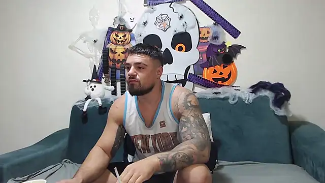 Snapshot of Tiberius_hunk chatting on October 28, 2025, 7:01 am Tiberius hunk online show from October 28, 2025, 7:01 am