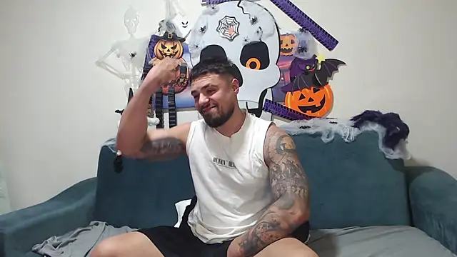 Snapshot of Tiberius_hunk chatting on October 29, 2025, 10:28 am Tiberius hunk online show from October 29, 2025, 10:28 am