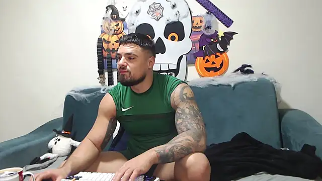 Snapshot of Tiberius_hunk chatting on November 2, 2025, 6:16 am Tiberius hunk online show from November 2, 2025, 6:16 am