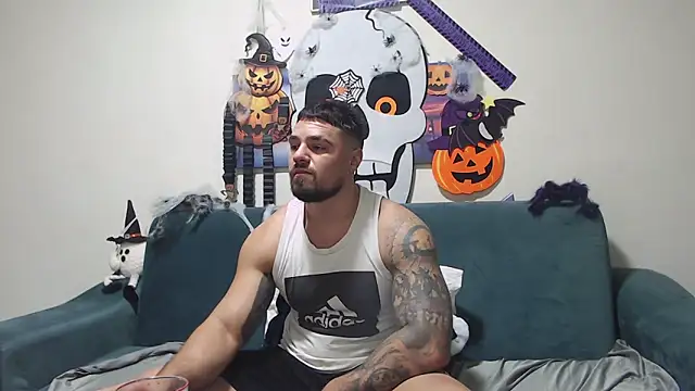 Snapshot of Tiberius_hunk chatting on November 7, 2025, 7:08 am Tiberius hunk online show from November 7, 2025, 7:08 am