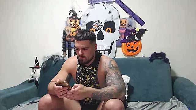 Snapshot of Tiberius_hunk chatting on November 7, 2025, 7:25 pm Tiberius hunk online show from November 7, 2025, 7:25 pm