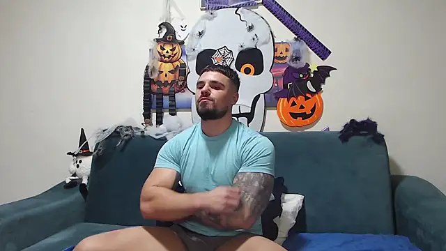 Snapshot of Tiberius_hunk chatting on November 8, 2025, 1:55 pm Tiberius hunk online show from November 8, 2025, 1:55 pm