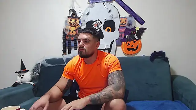 Snapshot of Tiberius_hunk chatting on November 11, 2025, 4:23 am Tiberius hunk online show from November 11, 2025, 4:23 am