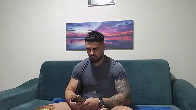 Snapshot of Tiberius_hunk chatting on November 23, 2025, 6:46 am Tiberius hunk online show from November 23, 2025, 6:46 am