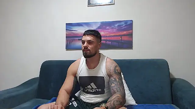 Snapshot of Tiberius_hunk chatting on November 26, 2025, 6:03 am Tiberius hunk online show from November 26, 2025, 6:03 am