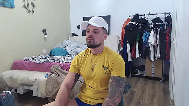 Tiberius hunk online show from February 26, 2026, 4:33 am