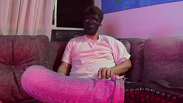 PaulZacx online show from December 2, 2025, 4:18 am