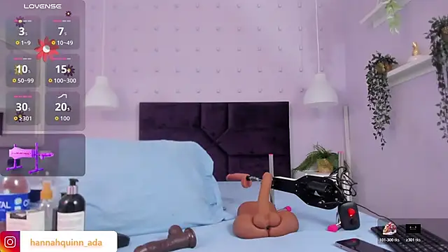 Hanaahquinn online show from November 8, 2025, 11:43 am