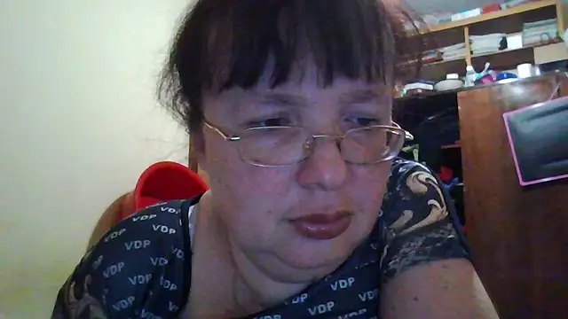 Snapshot of Queen-Elizabeth-25 chatting on March 4, 2025, 4:06 am Queen-Elizabeth-25 online show from March 4, 2025, 4:06 am