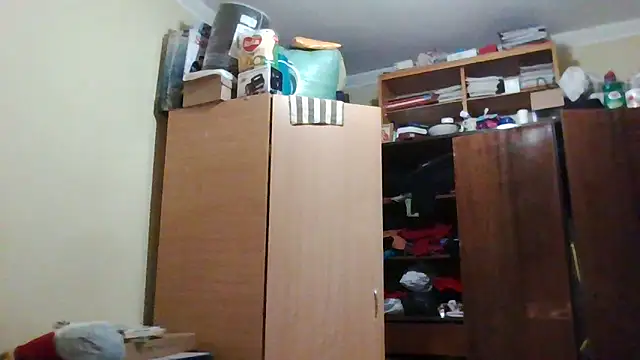 Snapshot of Queen-Elizabeth-25 chatting on March 4, 2025, 7:22 pm Queen-Elizabeth-25 online show from March 4, 2025, 7:22 pm