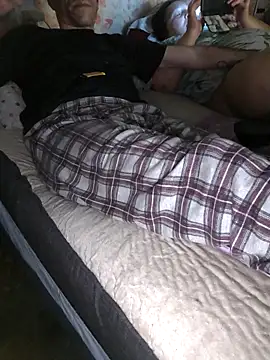 parejade225xh online show from November 15, 2025, 9:43 pm