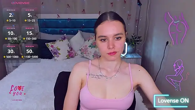 EmelyMason online show from May 30, 2026, 6:32 am