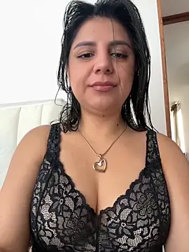 Snapshot of AliceGarc chatting on September 18, 2025, 5:26 pm AliceGarc online show from September 18, 2025, 5:26 pm
