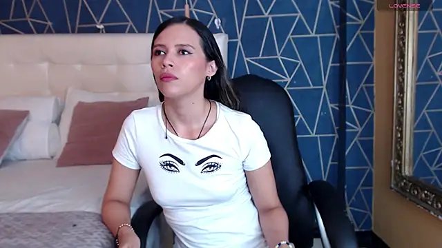 Snapshot of LiliJensen chatting on October 13, 2025, 7:58 pm LiliJensen online show from October 13, 2025, 7:58 pm
