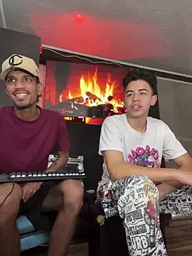 Snapshot of Miguel_bigcock chatting on March 19, 2025, 2:35 pm Miguel bigcock online show from March 19, 2025, 2:35 pm