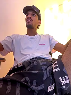 Miguel bigcock online show from December 15, 2025, 2:27 am