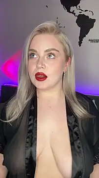 April Vancee online show from October 8, 2025, 2:04 pm