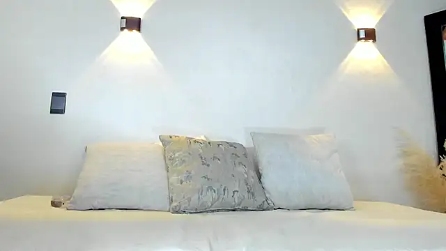 alanarouge online show from March 7, 2025, 3:18 pm