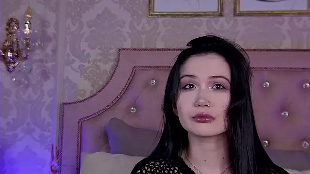 HeatherSweet  online show from March 7, 2026, 5:43 pm