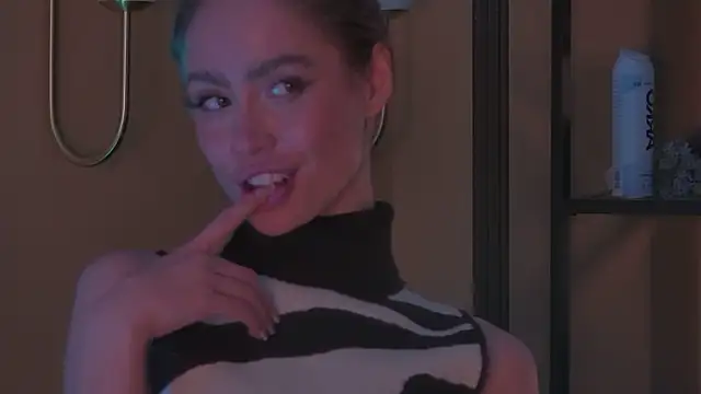 Amanda River online show from November 13, 2025, 11:20 am