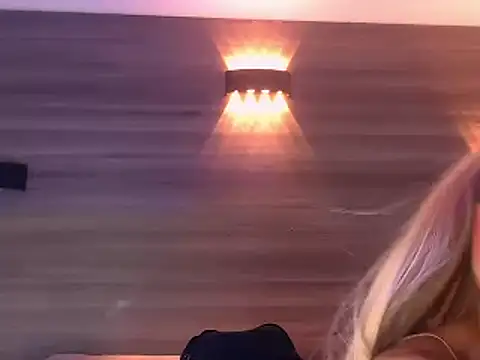 SashaNova online show from March 19, 2025, 4:14 am