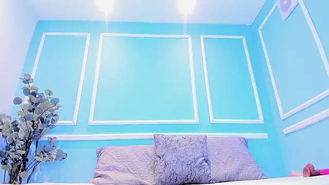 Lucy Canel online show from October 16, 2025, 7:15 pm